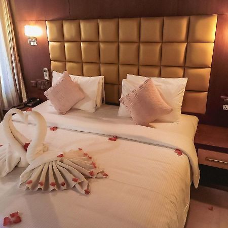 The Wave Lakeview Resort & Spa ワイナード エクステリア 写真