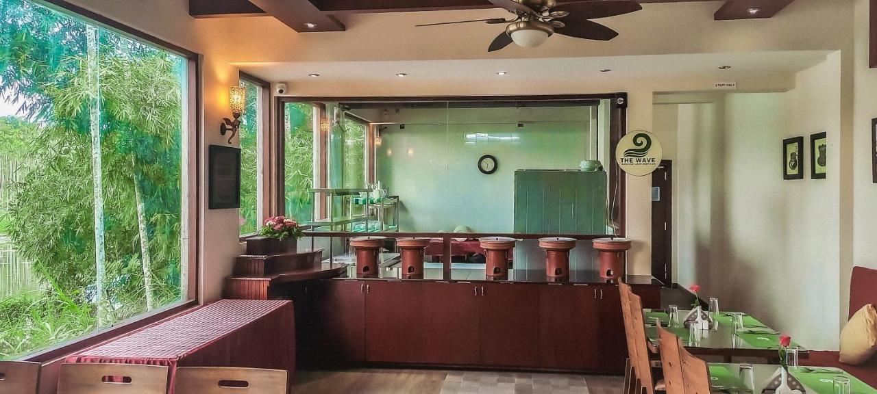 The Wave Lakeview Resort & Spa ワイナード エクステリア 写真